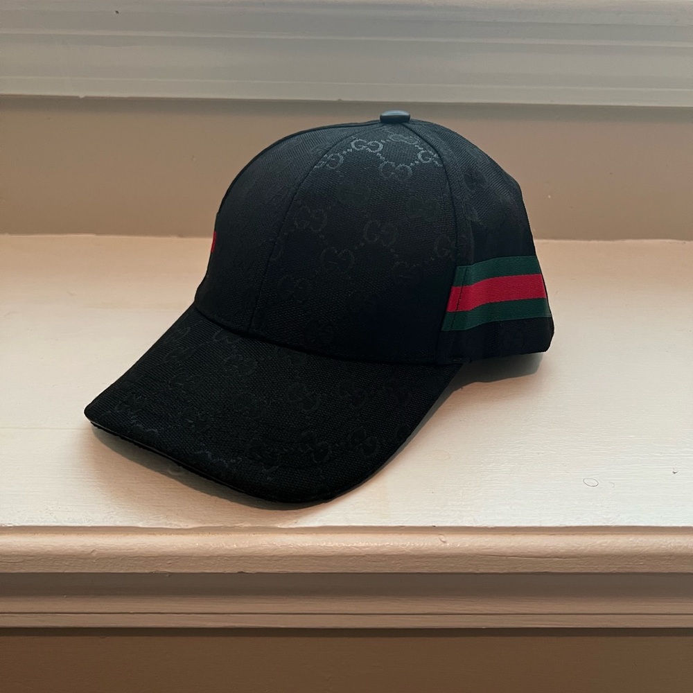 Pre-Owned Black Gucci Monogram Hat